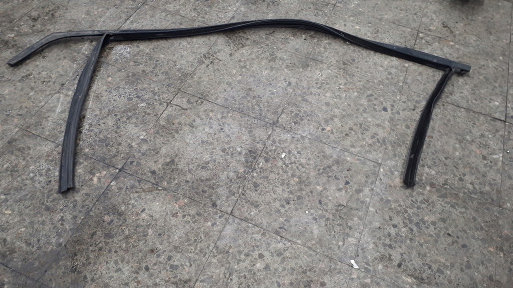 фото №6, Прокладка стекло левый перед ford fiesta mk6