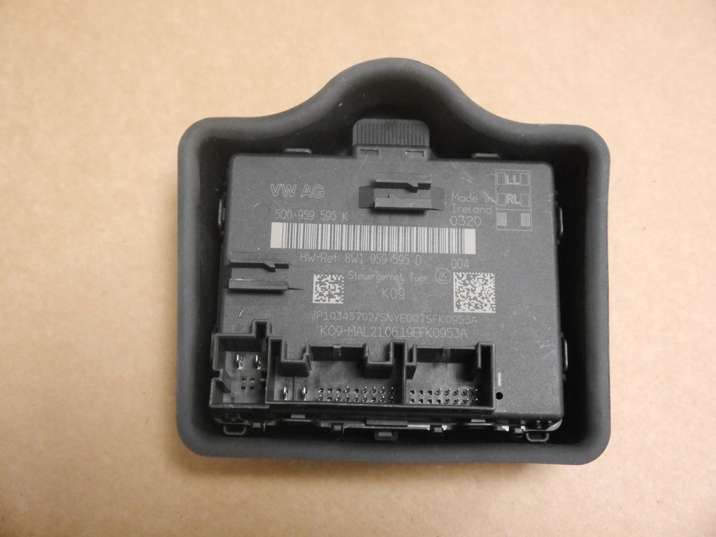 фото №1, Audi a3 8y блок керування двері задня 5q0959595k