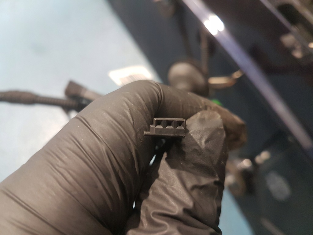 фото №8, Bmw x3 e83 lift спойлер 3400384 monacoblau a35