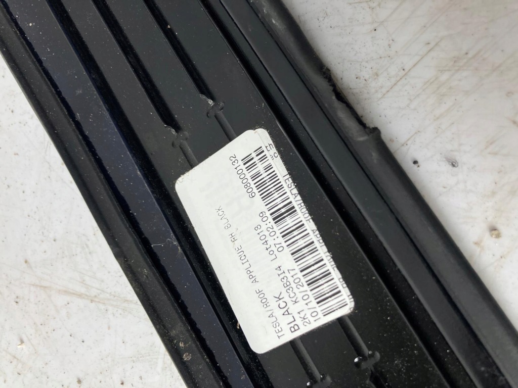 фото №7, Молдинг дахова права tesla model s