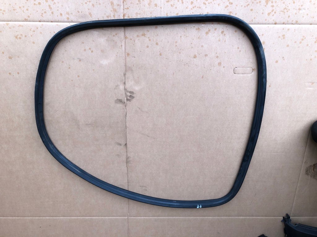 фото №1, Прокладка дверь правая передняя saab ii 93 9-3 перед 07-11