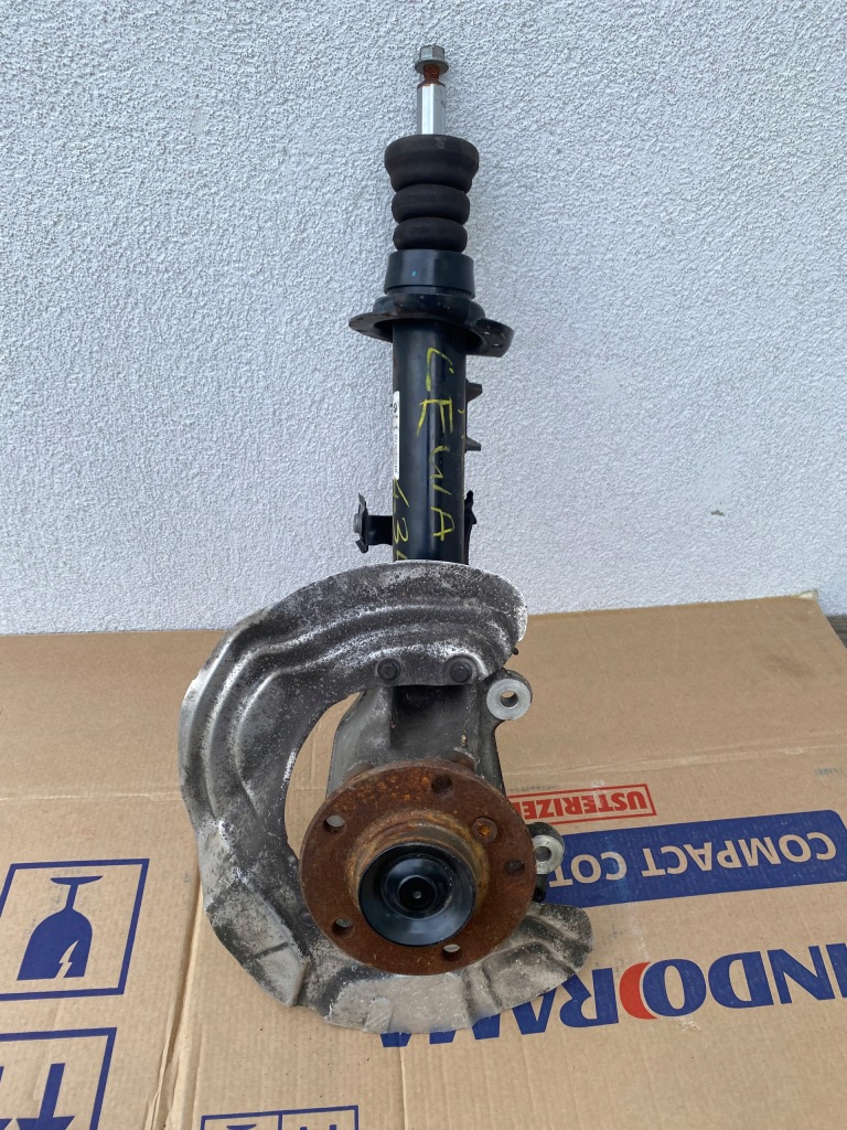 фото №1, Поворотный кулак ступица амортизатор левый перед bmw 4 f32 f33 f36 6799097