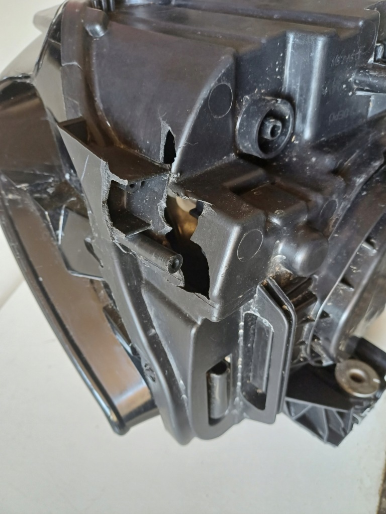 фото №7, Лампа правий перед vw golf sportsvan h7 europa