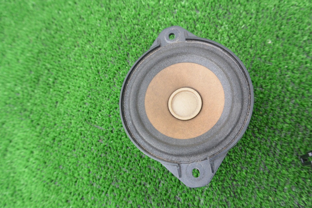 Динамик tesla model s 12-16 Оригинал