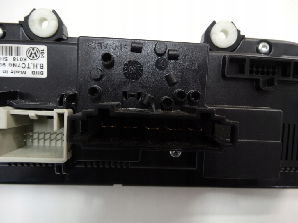 фото №9, Панель обдув кондиціонера vw passat b7 5hb009751