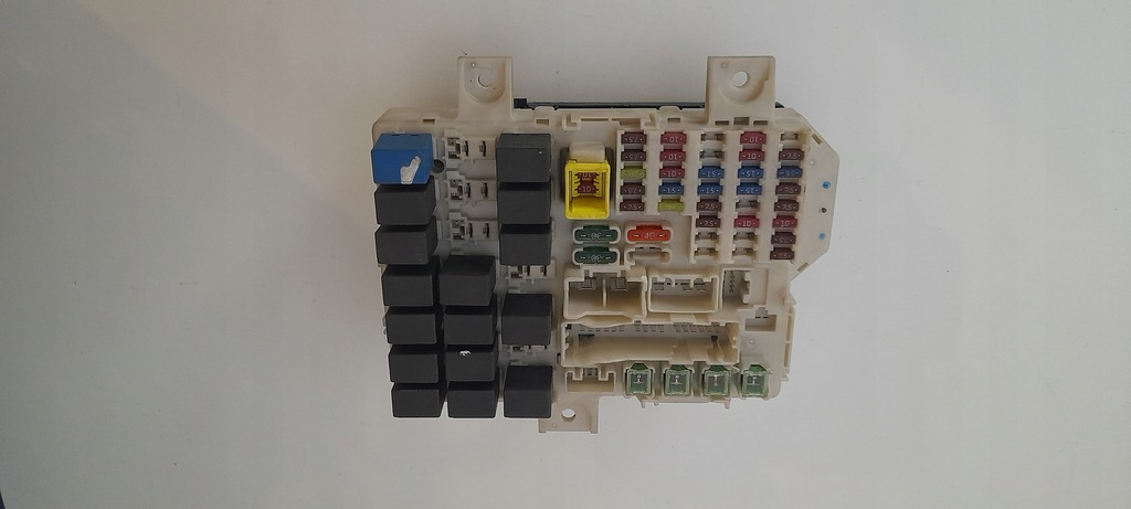 фото №1, Коробка предохранителей mitsubishi 8637a390