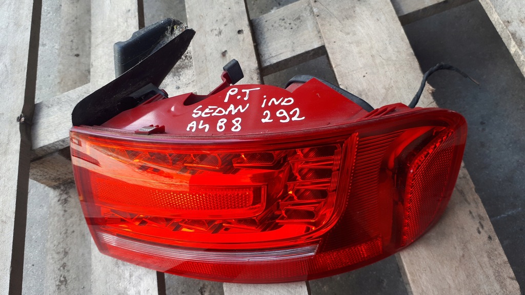 фото №5, A4 b8 s4 лампа led правая правый задняя w крыло sedan led