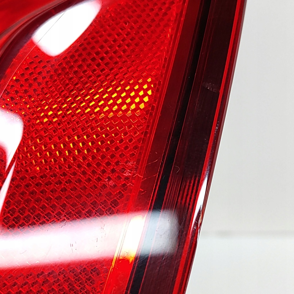 фото №7, Maserati ghibli 2019 правая сторона лампа задняя