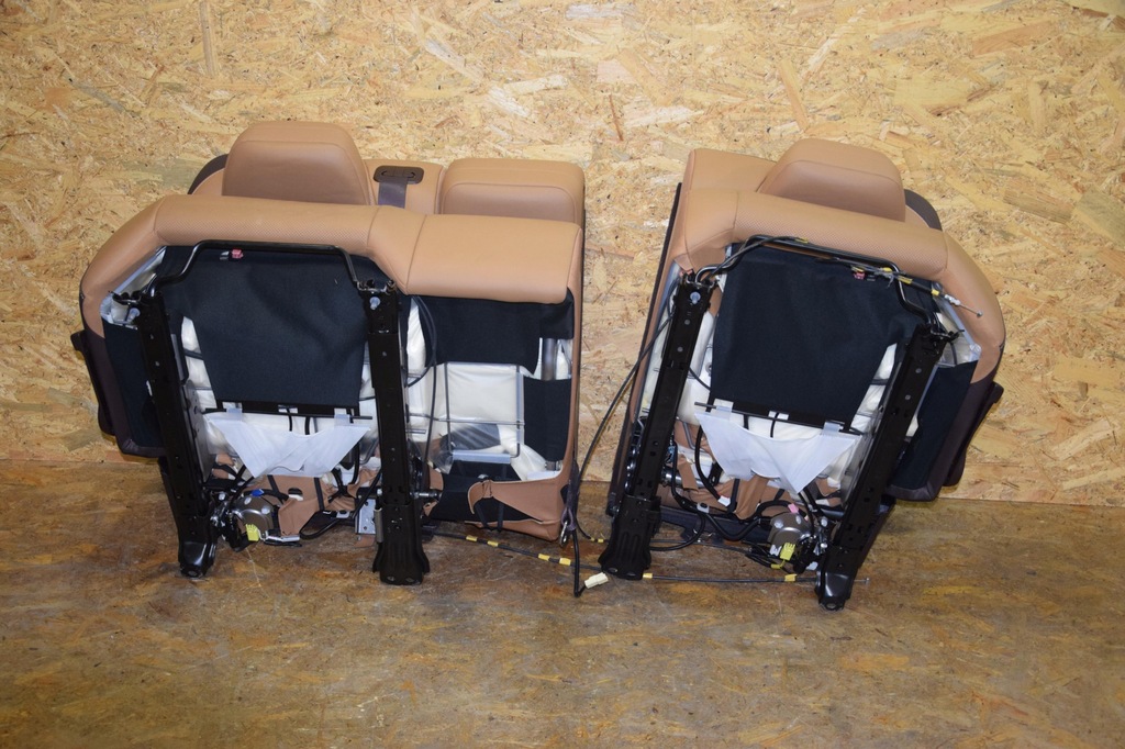 фото №13, Салон сидіння сидіння заднє сидіння підлокітник оббивка lexus rx iv 7os ідеальний стан