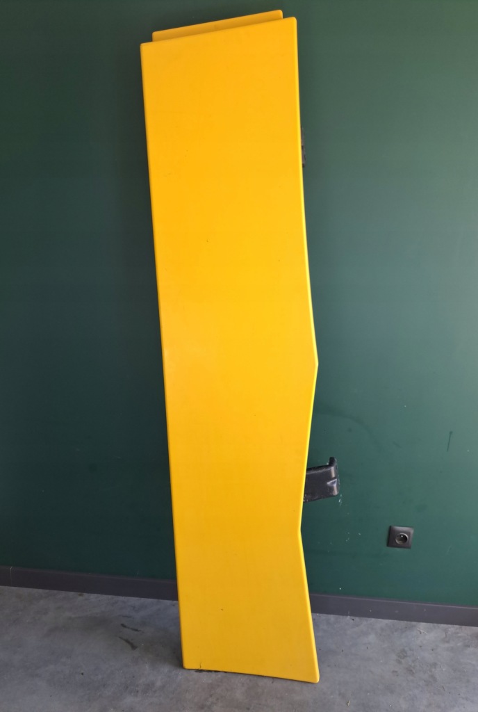 Купити Спойлер закабінний renault gama t range вітровик закабінна права правий