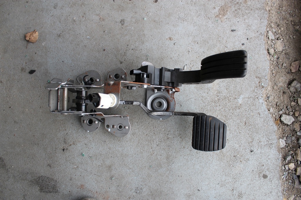 фото №1, Renault scenic iii 2.0 dci комплект педалей автоматична коробка передач