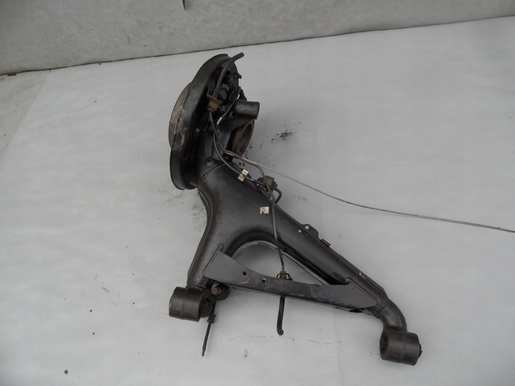 фото №1, Рычаг правый задняя задний поворотный кулак ступица bmw 7 e32