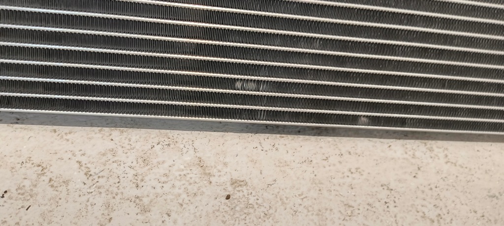 Радіатор кондиціонера tesla model 3 17- Доставка