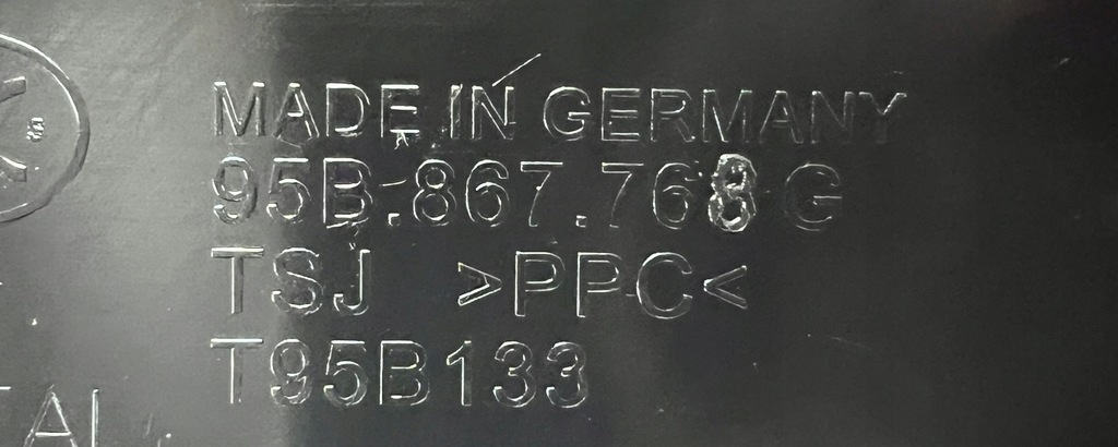 фото №11, Porsche macan 95b защита стойка c задняя заднего правая 95b867768g