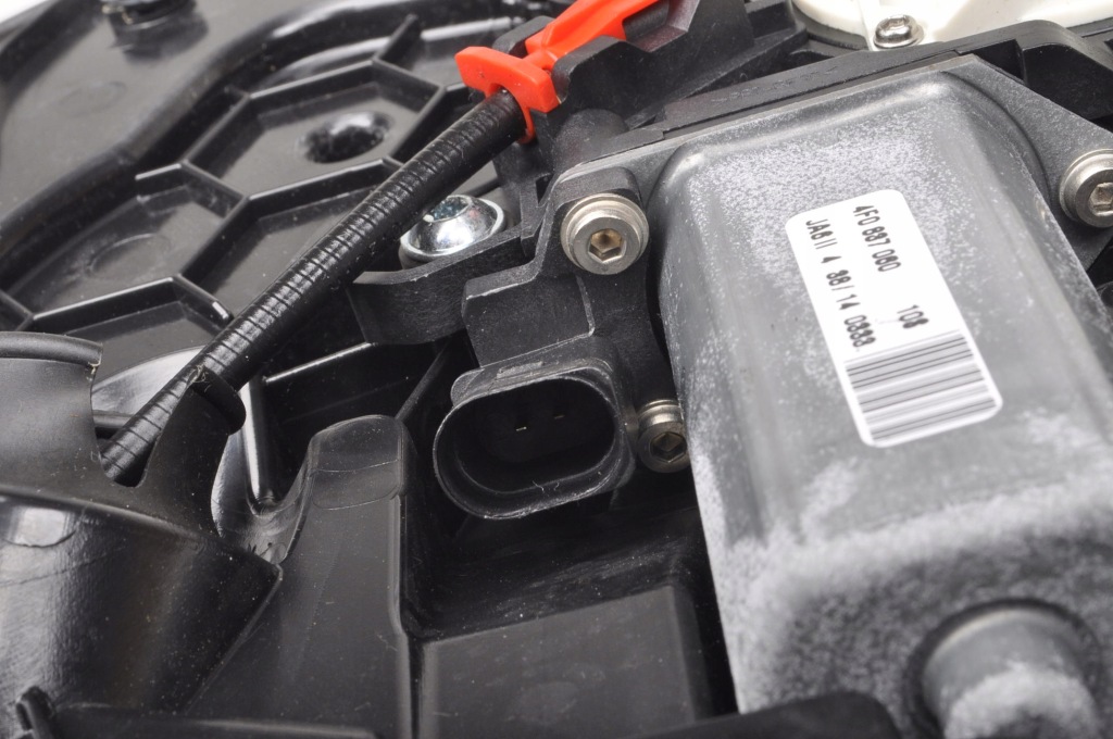 фото №4, Audi a8 d4 замок дверь правый перед передний доводчик