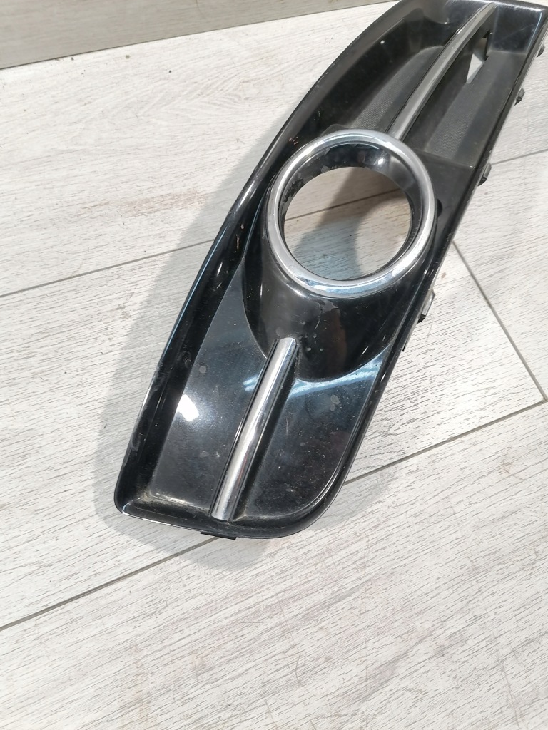 фото №1, Audi a3 lift 8p0 решітка бампер правий перед 8p0807682j