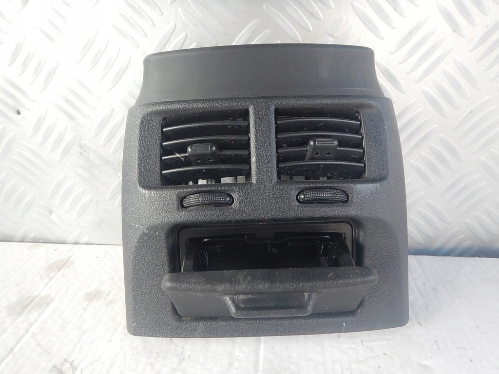 фото №1, Lexus is is250 is220 решётка обдув вентилятор задняя пепельница