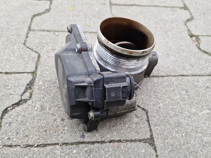 фото №1, Audi a6 c7 дроссельная заслонка 3.0 tdi 059145950aa