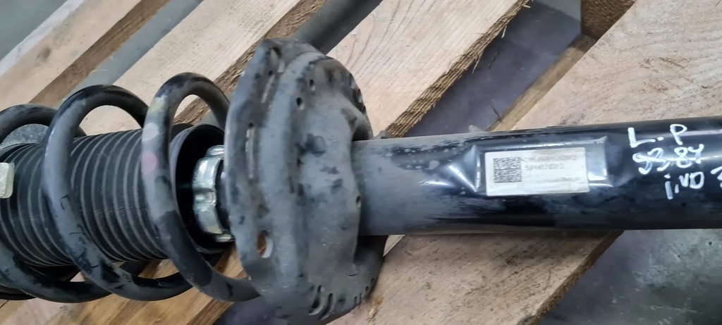 фото №8, S3 8y a3 амортизатор пружина левый правый перед 2.0 tfsi 5wa413031d