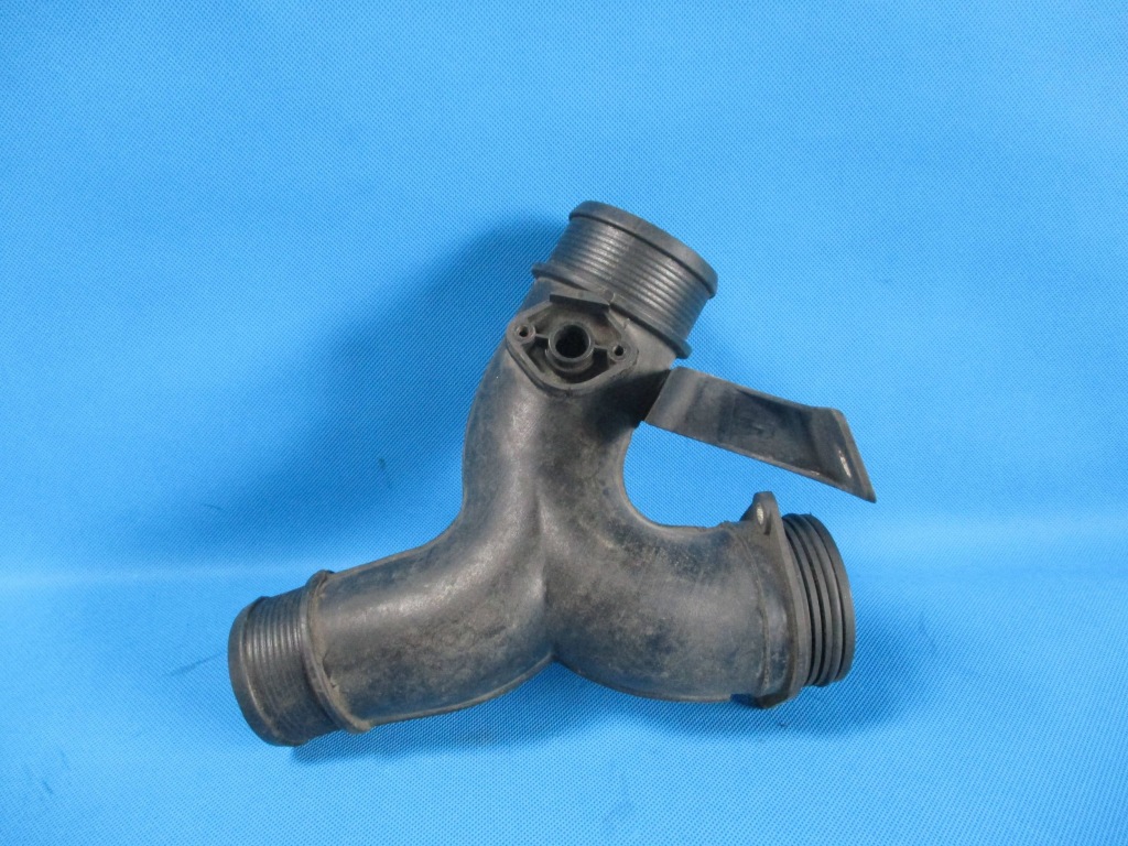 Купить Труба пабтрубок  воздуха audi q7 3.0 tdi 7l6145770g