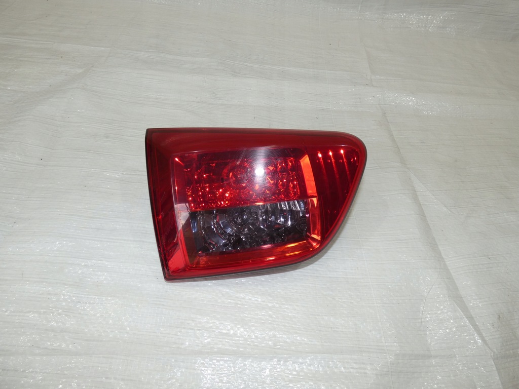 фото №1, Peugeot 4007 лампа задняя левая w крышка