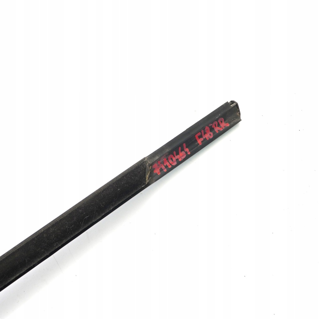 Bmw x1 f48 молдинг скло двері правий задній 7410464 Доставка