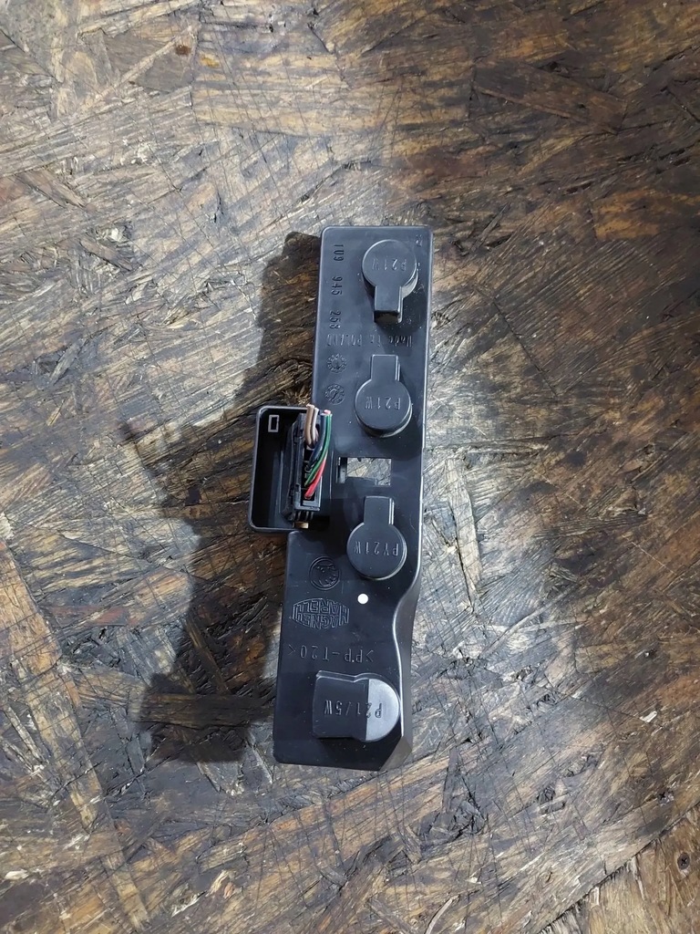 фото №6, Вкладыш лампы правой правый задняя skoda octavia i kombi 1u9945258