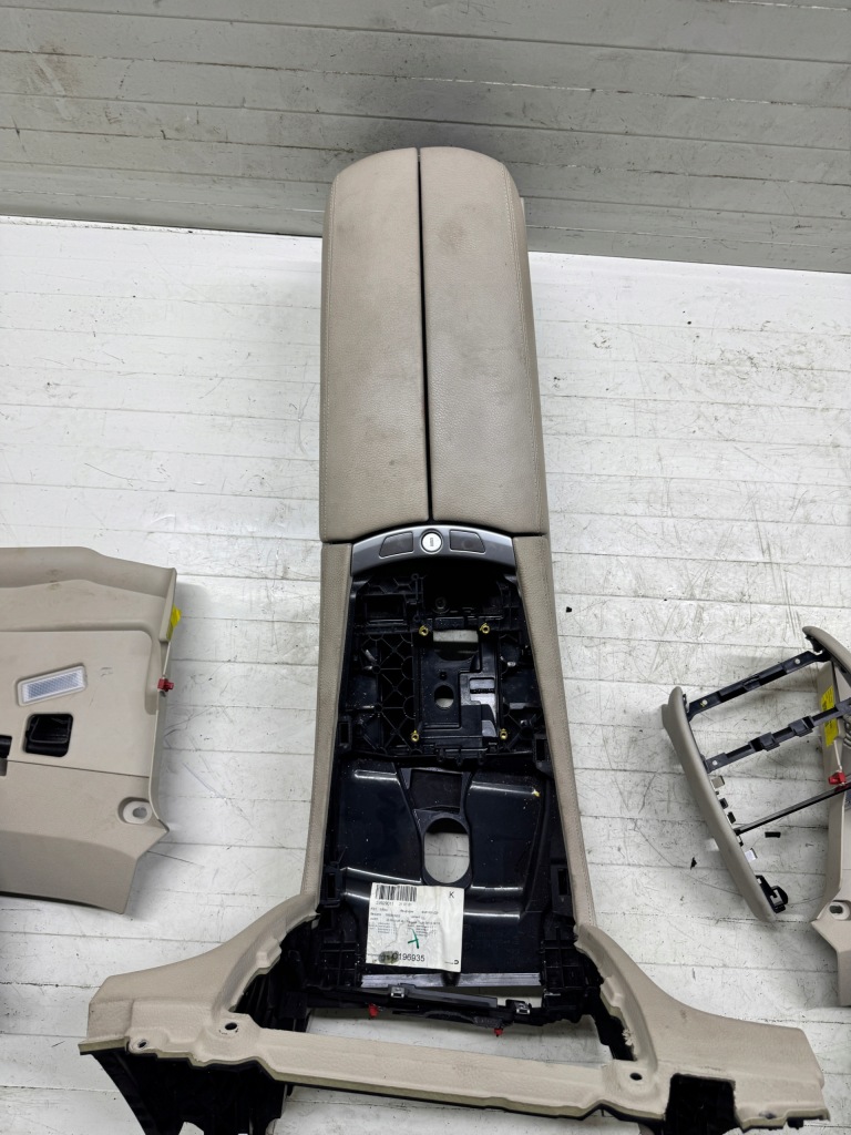 фото №13, Bmw 7 f01 2010r сиденья вентилируемые заднее сиденье обшивки туннель бардачок комплект euro