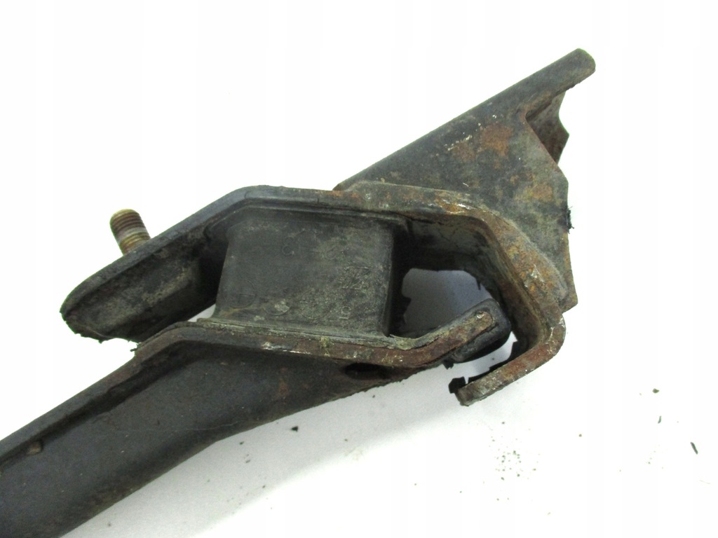 фото №5, Mitsubishi pajero 3.5 3.2 подушка балка коробки