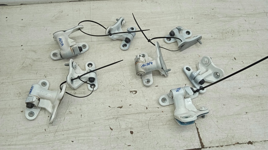 фото №1, Mercedes cla w117 13-17 петля петлі двері 650