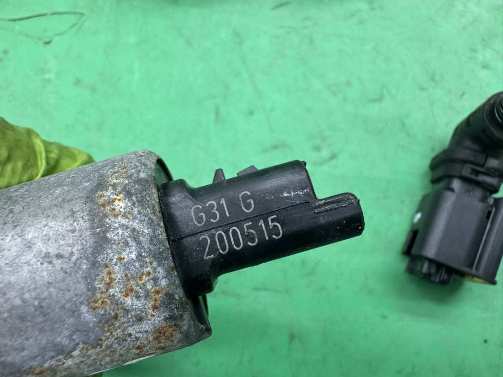 Датчик змінних faz розподільного валу v758776080 peugeot 301 1.2 vti 12- c-elysee Зі Шроту