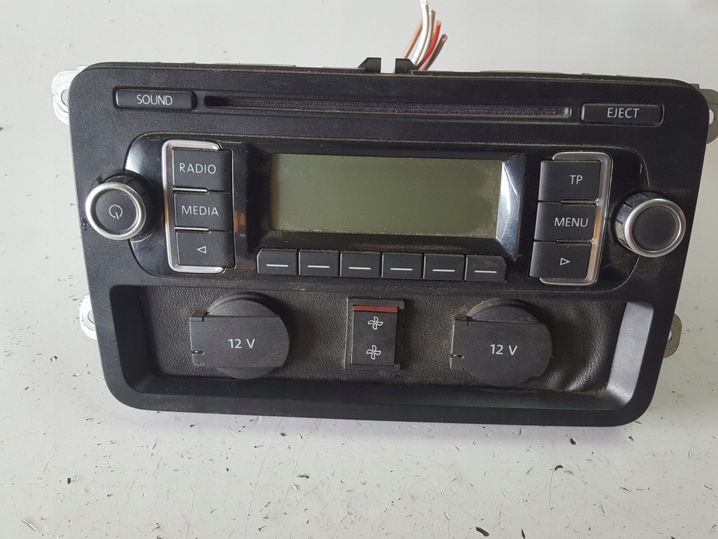 фото №1, Vw caddy 3 iii lift 2k 10-15r радио cd радиопроигрыватель 5k0035156