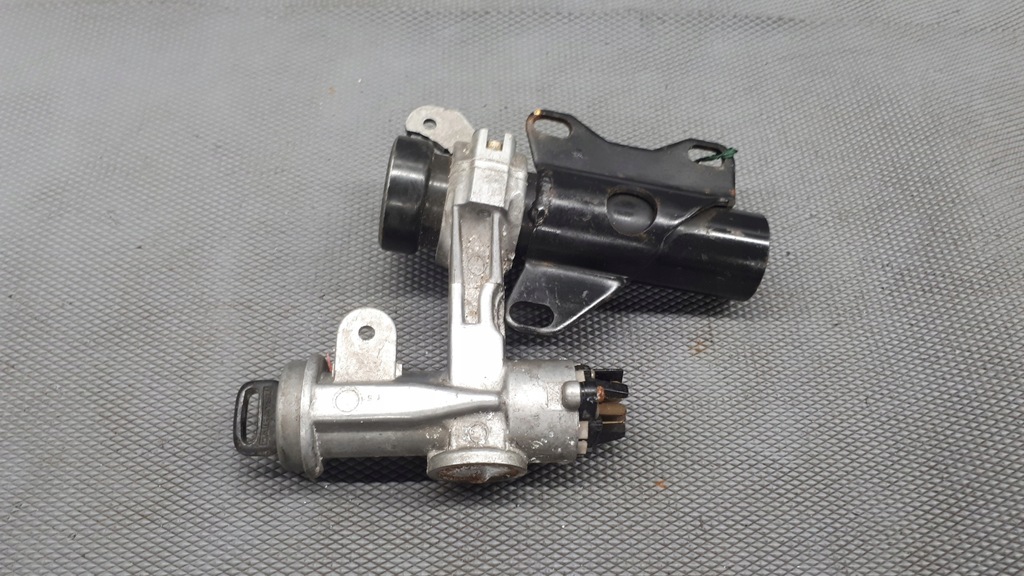 фото №1, Замок зажигания ключ daihatsu charade g10 82r