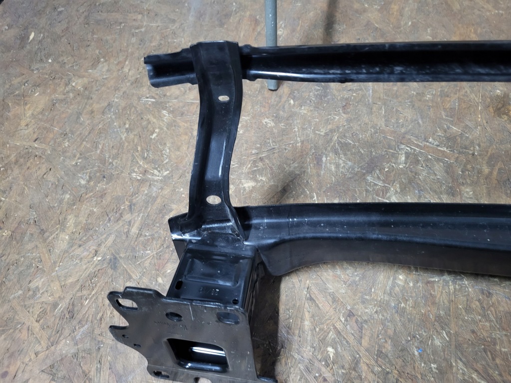 Купити Audi q 2 q2 81a балка бампера передній перед