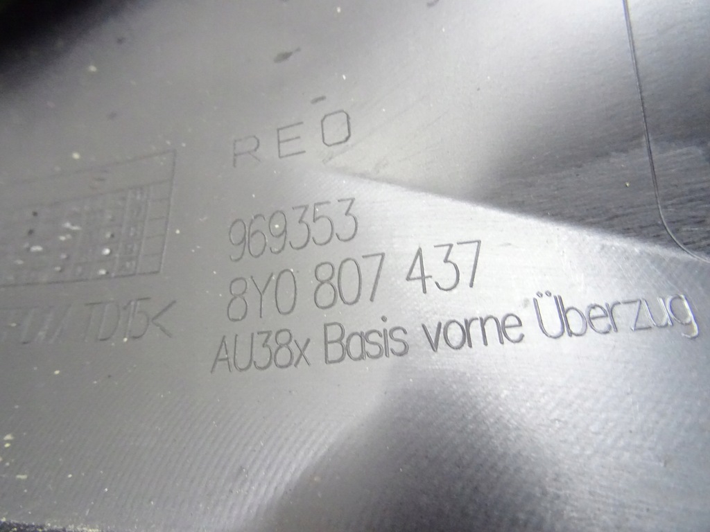 фото №11, Audi s3 a3 8y0 бампер перед 8y0807437 новый