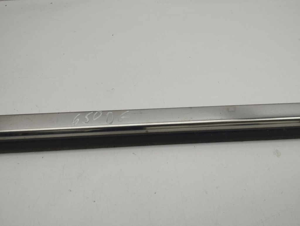 фото №6, Chrysler town & country v 2008 молдинг прокладка стекло дверь передних