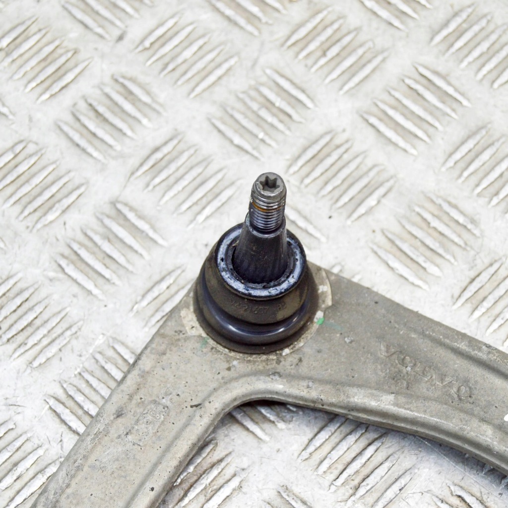 фото №6, Volvo xc90 2017 перед сторона права верхній важіль передній