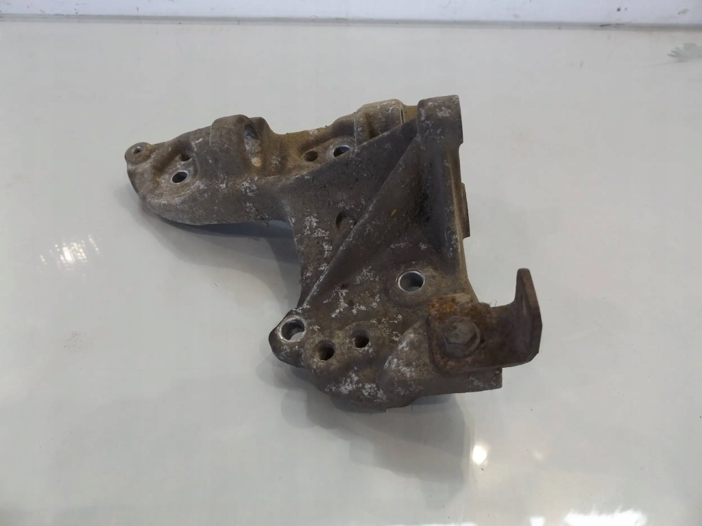 Купить C3 2 1,4hdi кронштейн генератора