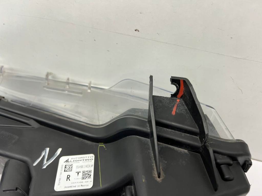 фото №5, Tesla 3 противотуманная фара передний правый drl led n 17-