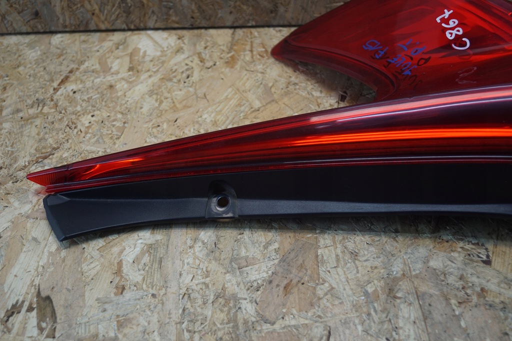 фото №7, Лампа правий задня nissan juke f15