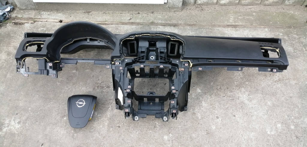 фото №1, Opel insignia a панель приладів консоль оригінал