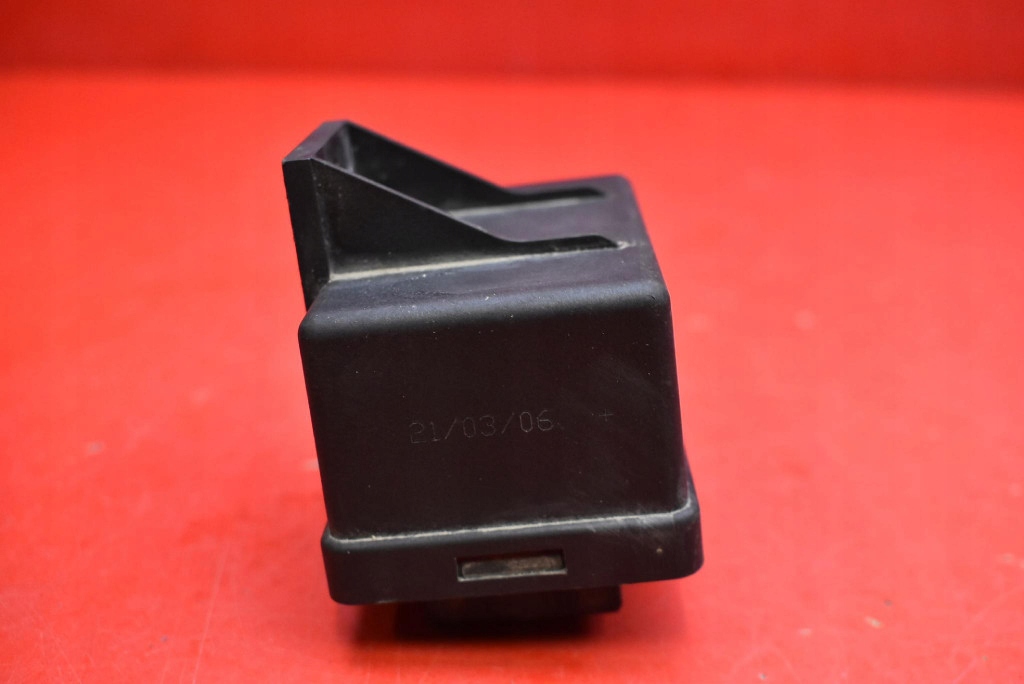 фото №7, Реле свеча накаливания 38430003 fiat grande punto 3 iii 1.3 90 km 05-10