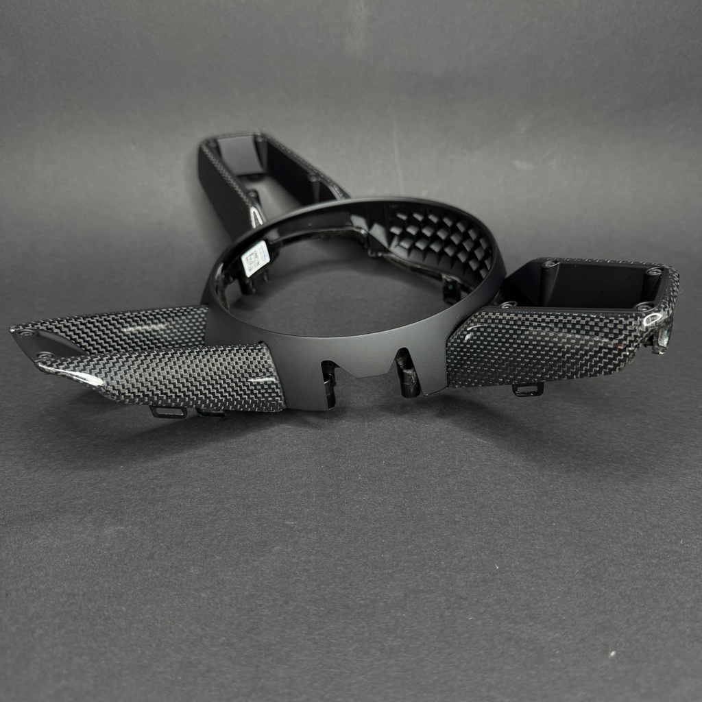 фото №7, Porsche 911 992 panamera cayenne taycan macan рамка руля карбон