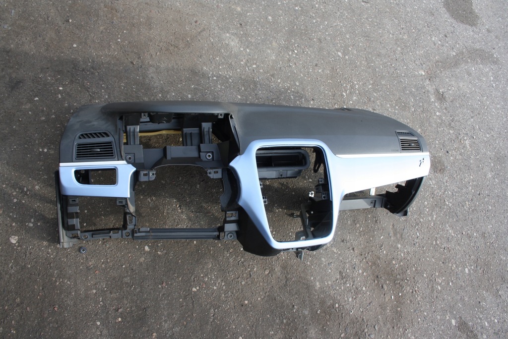 фото №1, Grande punto панель приладів панель приладів консоль