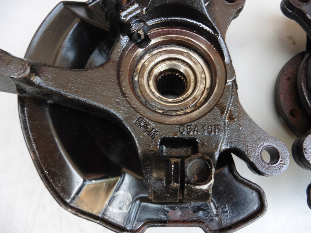 фото №5, Поворотный кулак ступица правая swift mk6 1,3i 2005 rok