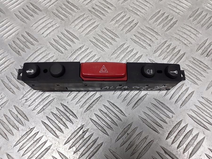 Купити Перемикач світла аварійних alfa romeo 147