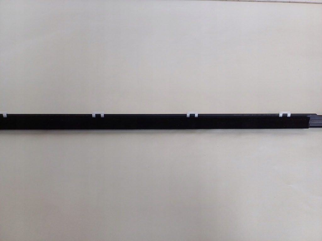 фото №8, Молдинг ущільнювач лівий задня hyundai оригінальний номер i40 kombi sw