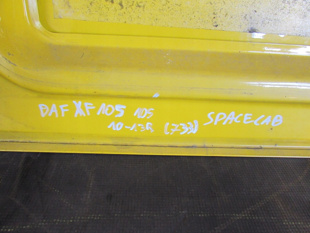Крышка бардачка daf xf 105 10-13r. spacecab Оригинал