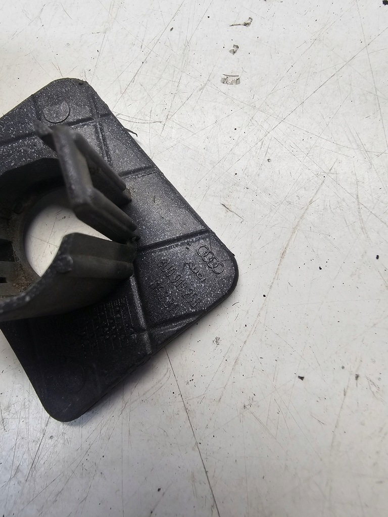 фото №5, Корзина корпус датчика pdc задня audi q3 8u 8u0919258