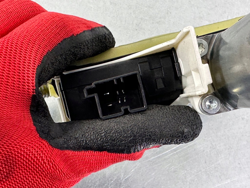 фото №6, Audi a6 allroad c7 2016 моторчик шторки безопасности стекло задний